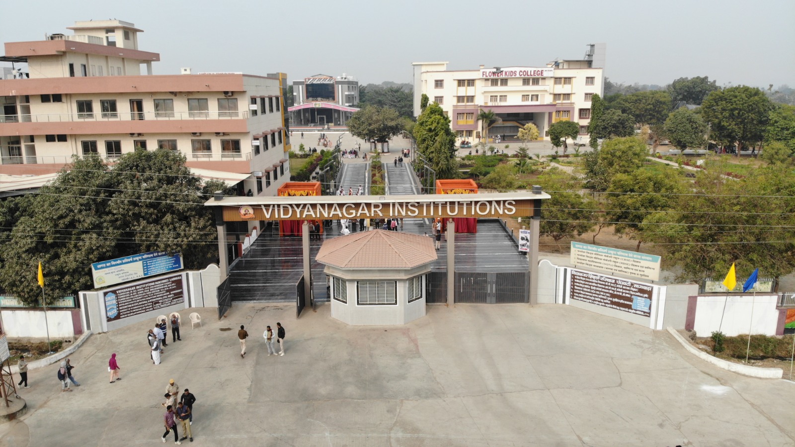FLOWER KIDS SR. SEC. SCHOOL